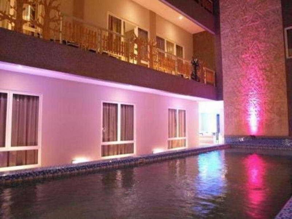 The Rivavi Legian Hotel Exterior photo