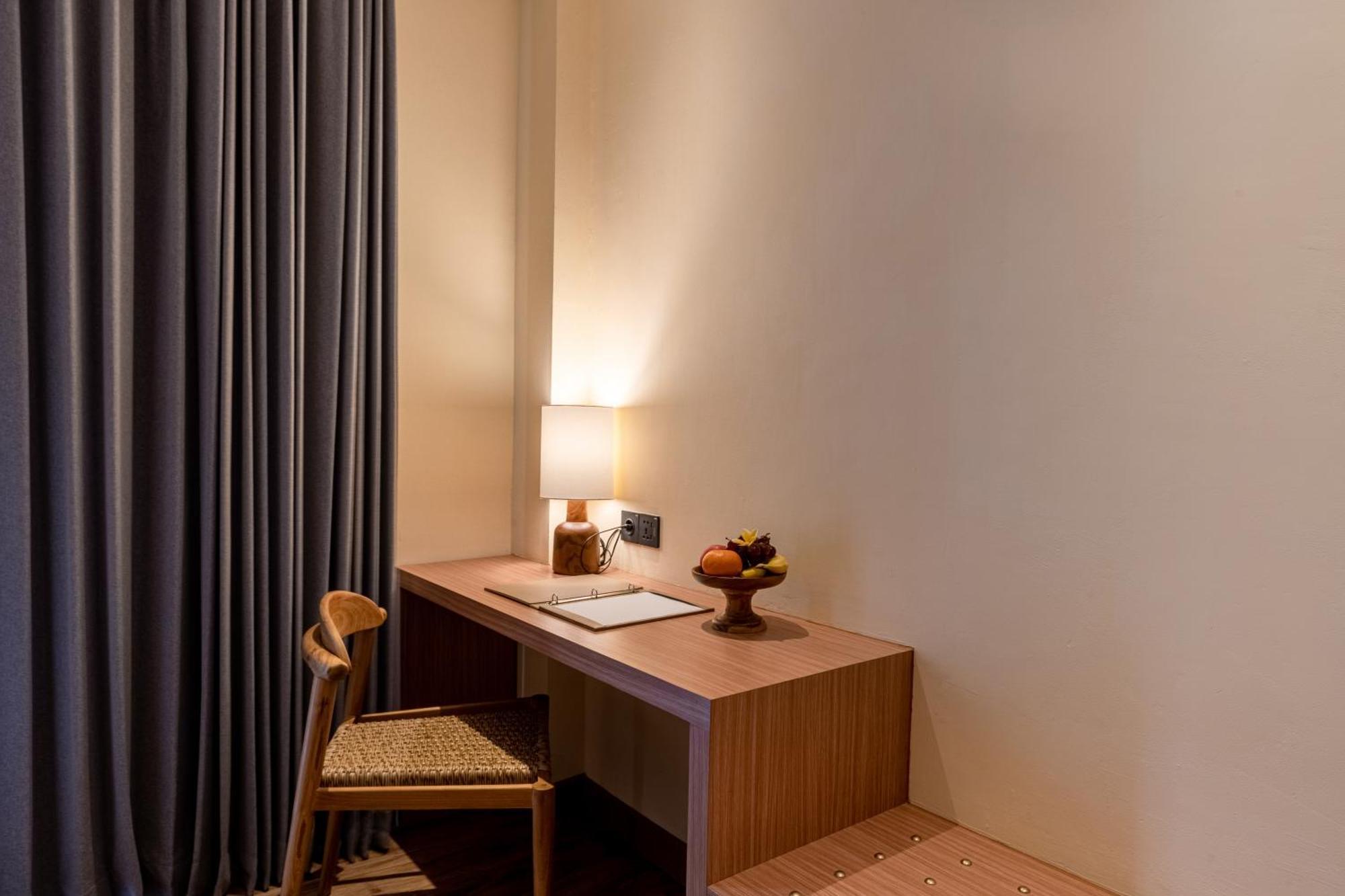 The Rivavi Legian Hotel Exterior photo